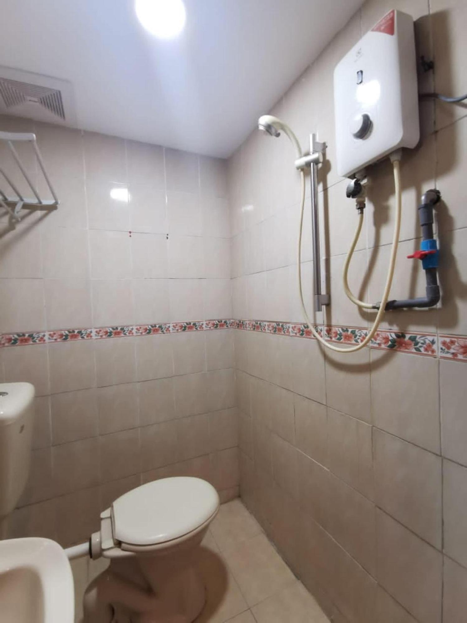 Super Oyo 90086 My Seven Days Inn Johor Bahru Exterior foto