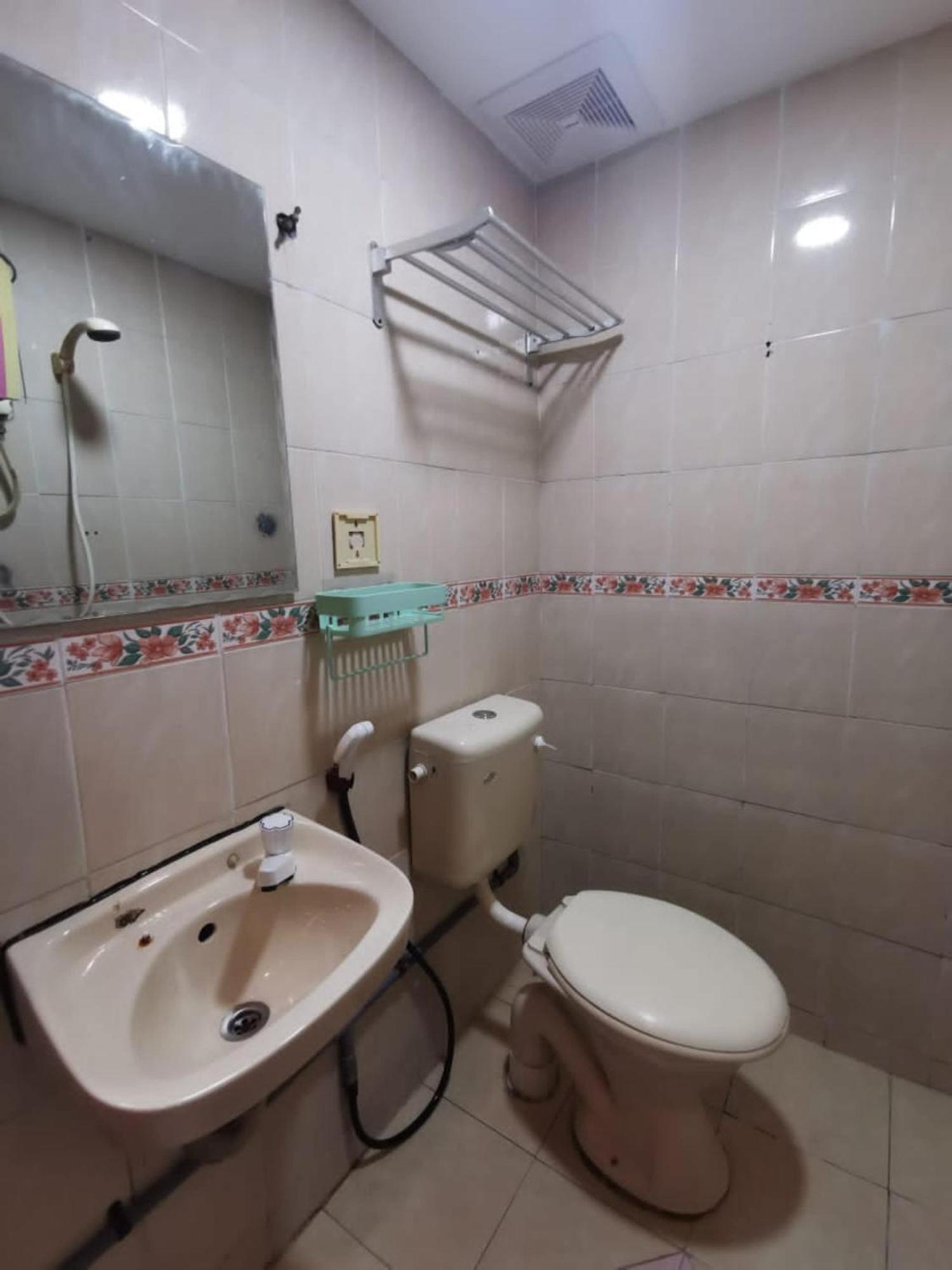 Super Oyo 90086 My Seven Days Inn Johor Bahru Exterior foto